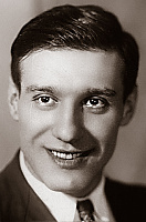 Платон Лесли