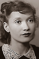 Анна Комолова