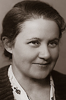 Вера Попова