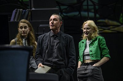 Маскарад с закрытыми глазами