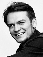 Антон Ефремов