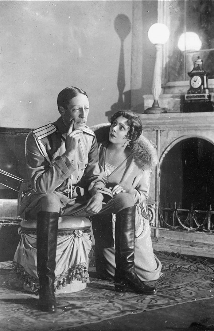 «Дни Турбиных», 1926 г. Тальберг, Владимир Робертович, полковник генштаба – В.А. Вербицкий, Елена – В.С. Соколова 