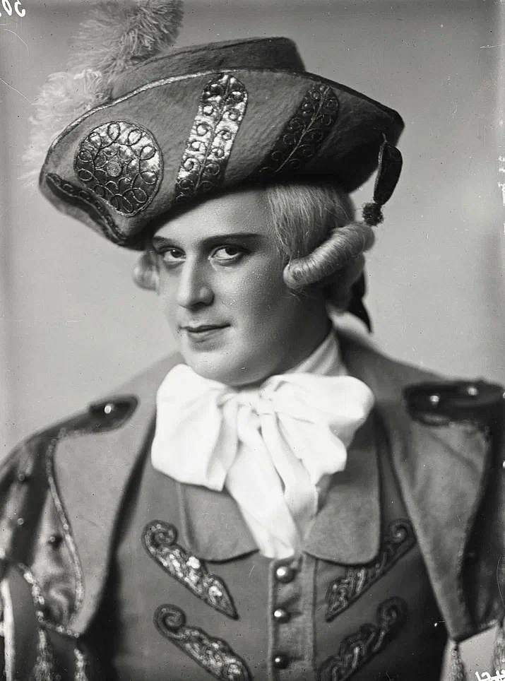 «Безумный день, или Женитьба Фигаро», 1927. Граф Альмавива, коррехидор Андалузии – Б.Н. Ливанов