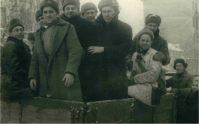 И.М. Кудрявцев едет с концертной бригадой на фронт