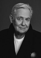 Юрий Стоянов