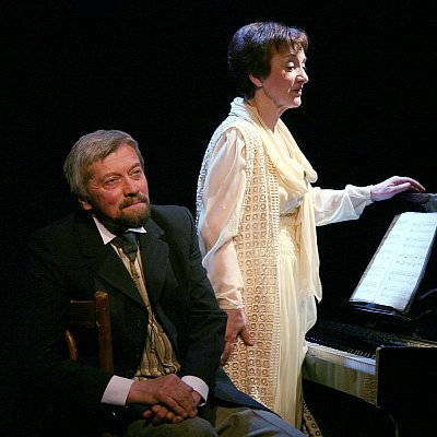 Твой образ милый и далёкий