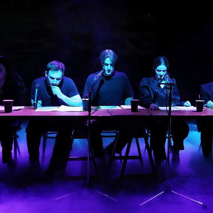 Пыль да небыль /Читки современных пьес в МХТ/