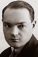 Николай Хмелёв