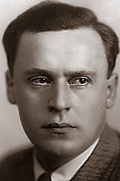 Борис Ливанов